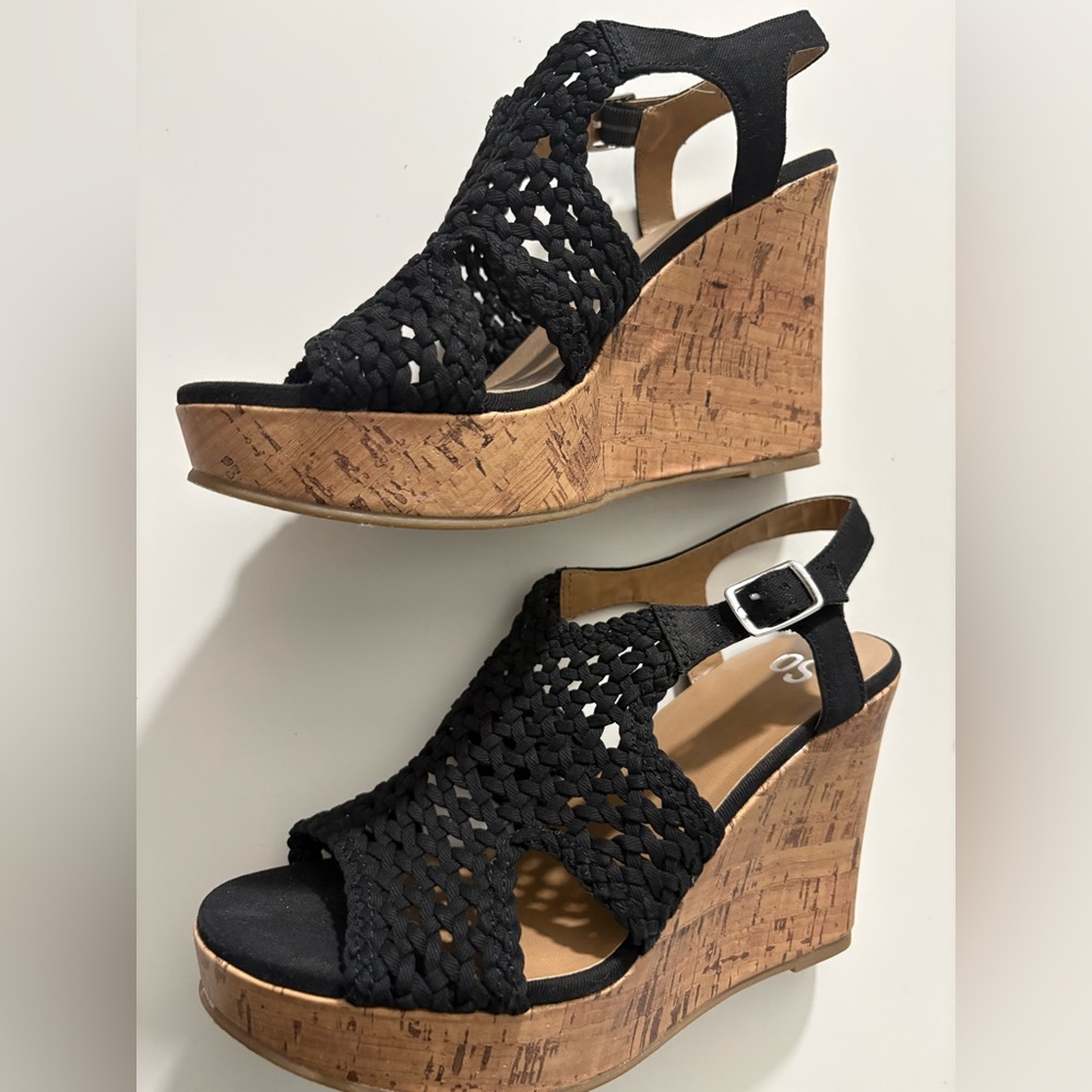 SO Black and Tan Woven Wedges